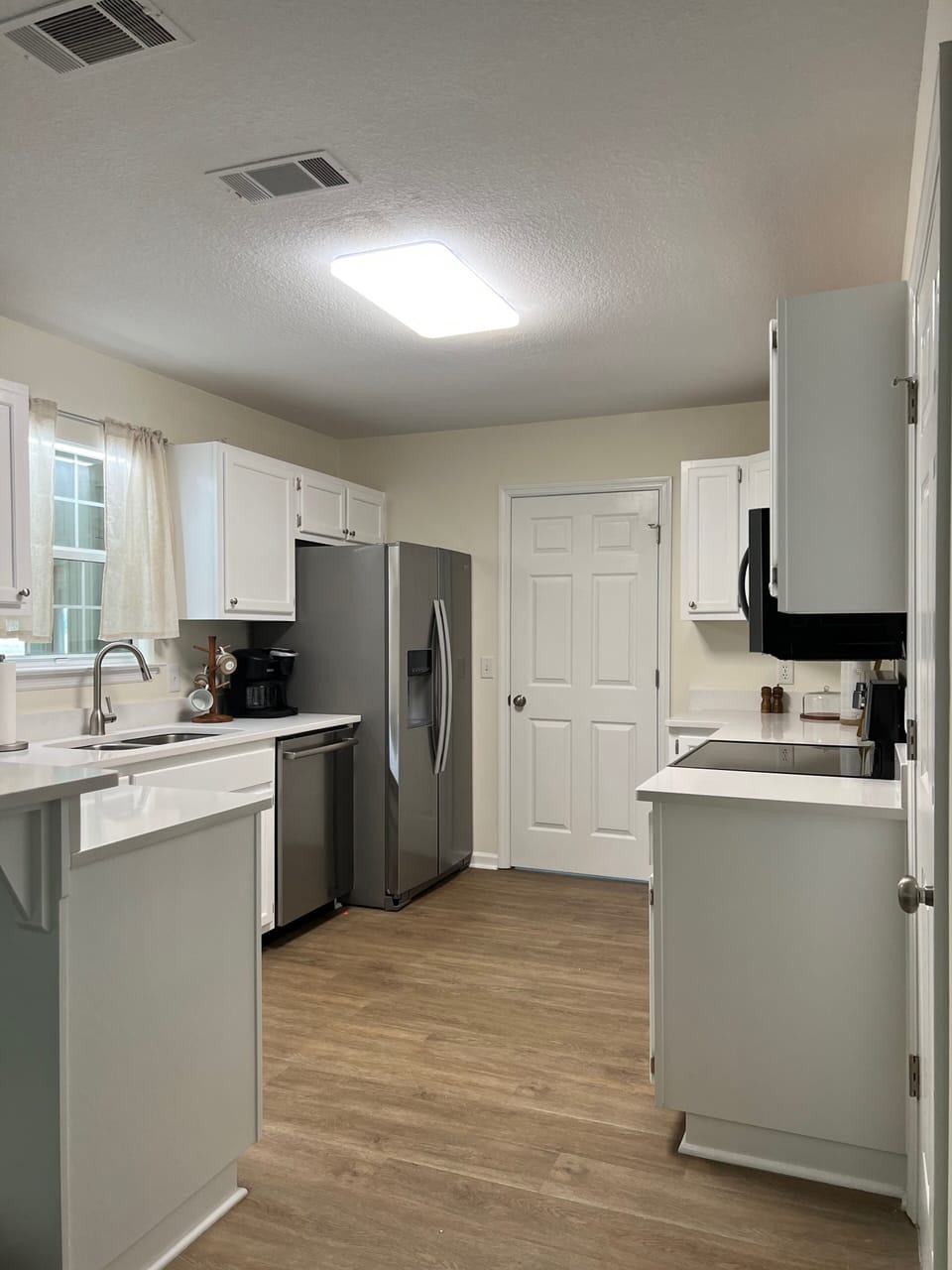 Large kitchen 
with amenities 