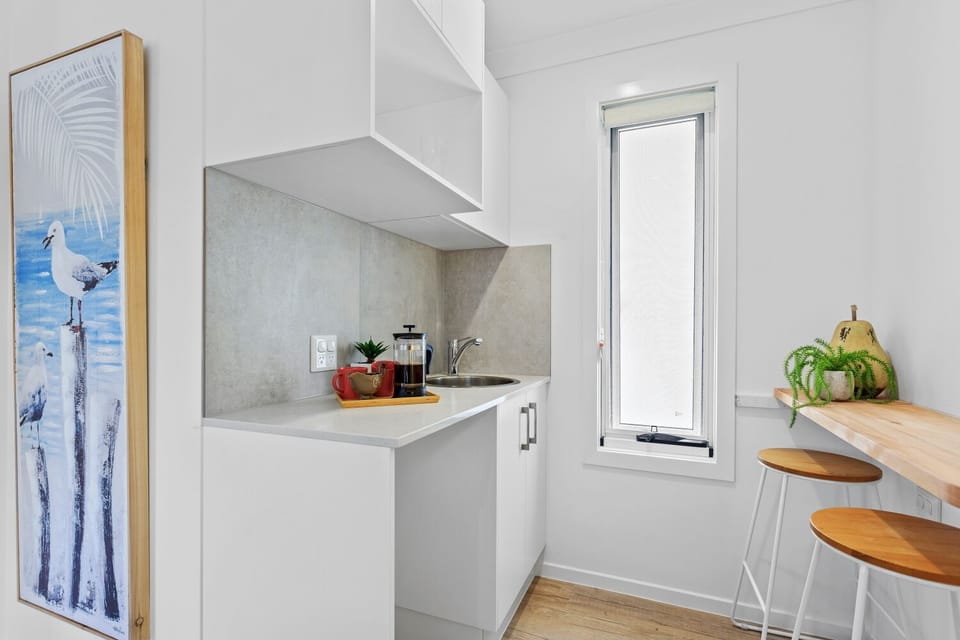 Comfort Double or Twin Room | Laptop workspace, iron/ironing board, WiFi (free)