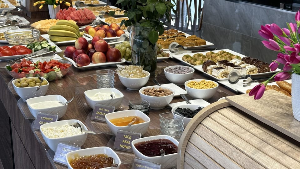 Free daily buffet breakfast