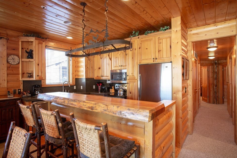 Room, Indoors, Hardwood, Kitchen Island, Chair