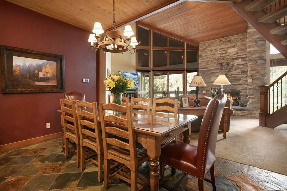 Dining Room, Dining Table, Table, Indoors, Furniture