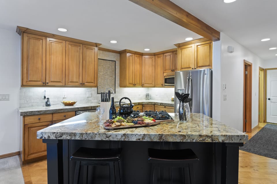 Indoors, Kitchen, Kitchen Island, Microwave, Oven