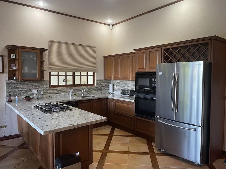 Newly Renovated Kitchen