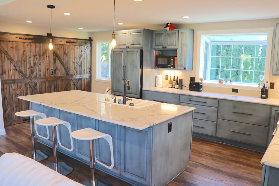 Large & fully equipped kitchen