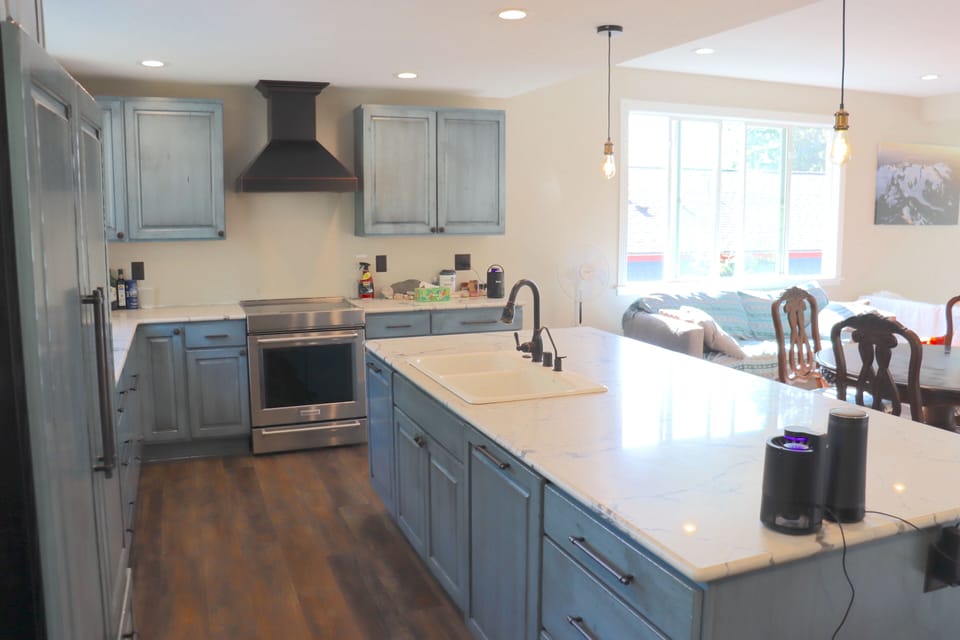 Large & fully equipped kitchen