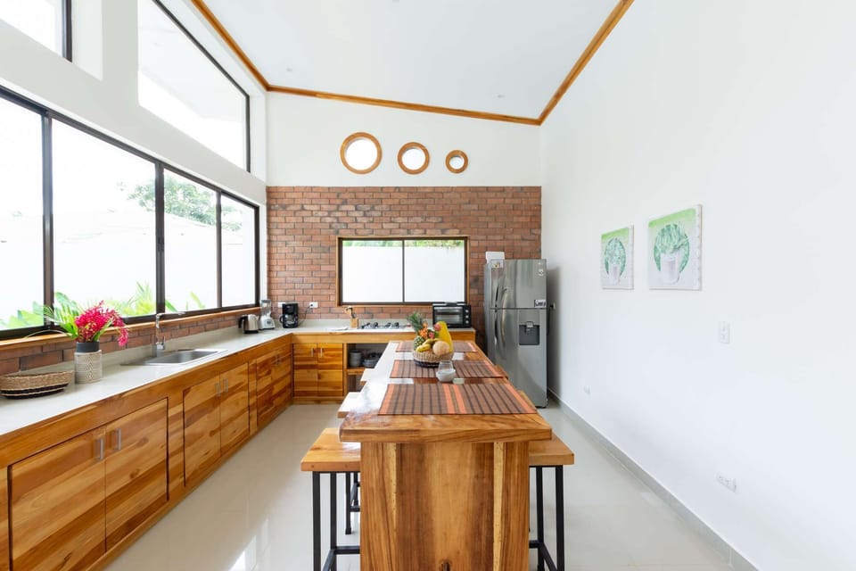 fully equipped kitchen