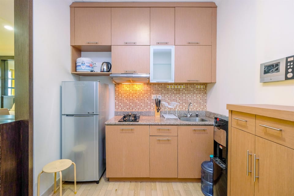 Studio | Private kitchen | Fridge, stovetop, cookware/dishes/utensils