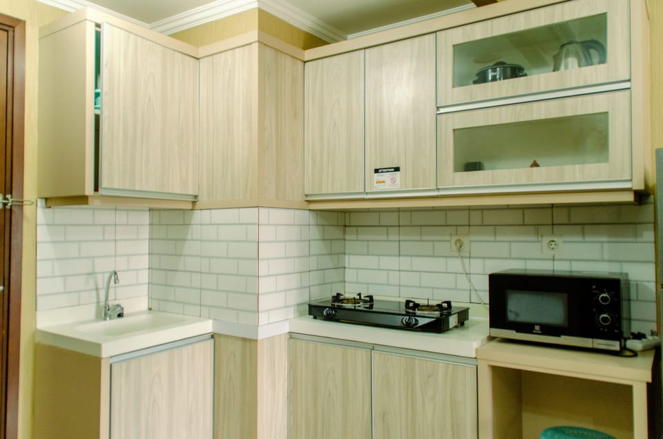 Apartment, 2 Bedrooms | Private kitchen | Fridge, stovetop, cookware/dishes/utensils