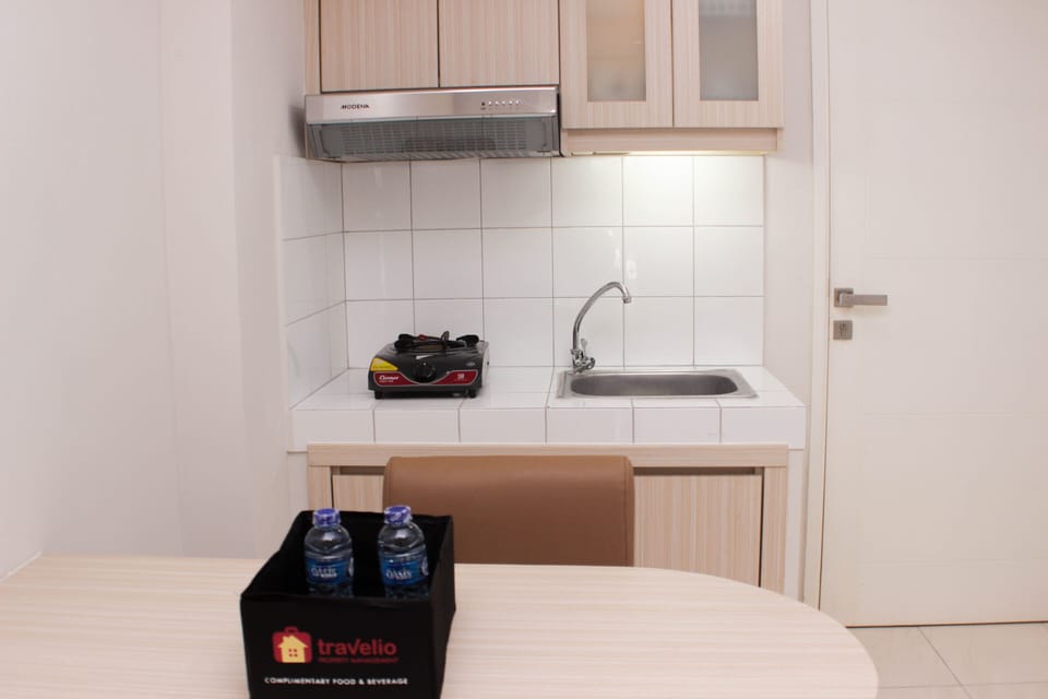 Apartment, 2 Bedrooms | Private kitchen | Fridge, stovetop, cookware/dishes/utensils