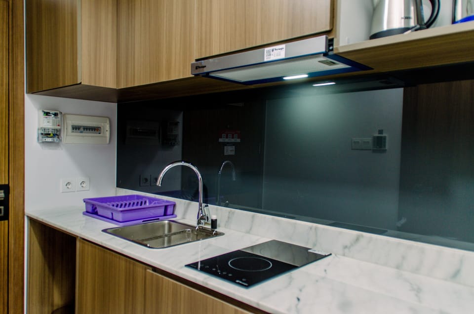 Apartment | Private kitchen | Fridge, stovetop, electric kettle, cookware/dishes/utensils