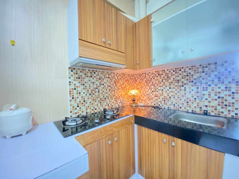 Apartment, 2 Bedrooms | Private kitchen | Fridge, stovetop, cookware/dishes/utensils