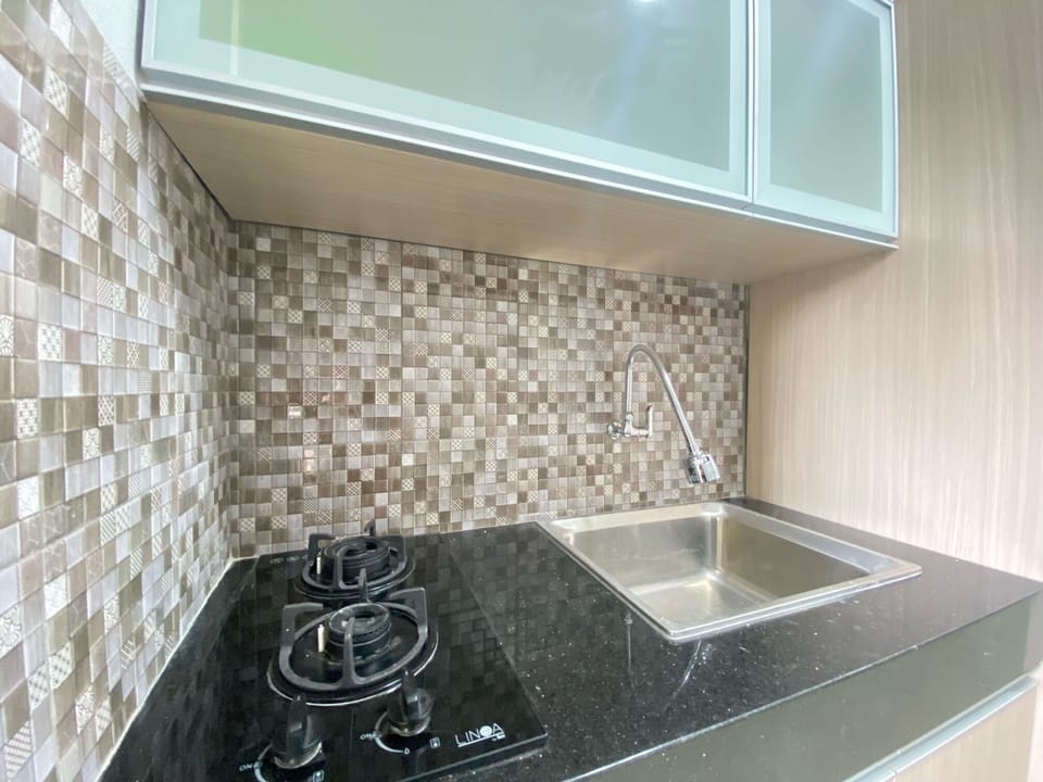 Apartment | Private kitchen | Fridge, stovetop, cookware/dishes/utensils