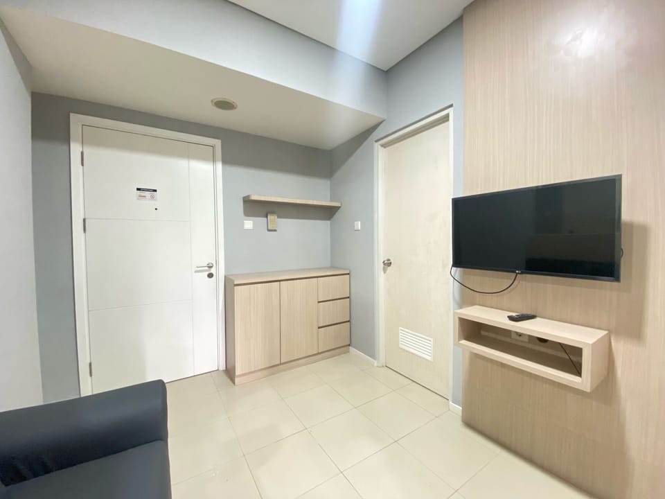 Apartment | Living area | TV