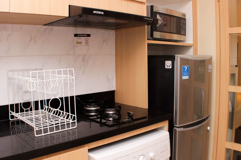 Studio | Private kitchen | Fridge, stovetop, cookware/dishes/utensils