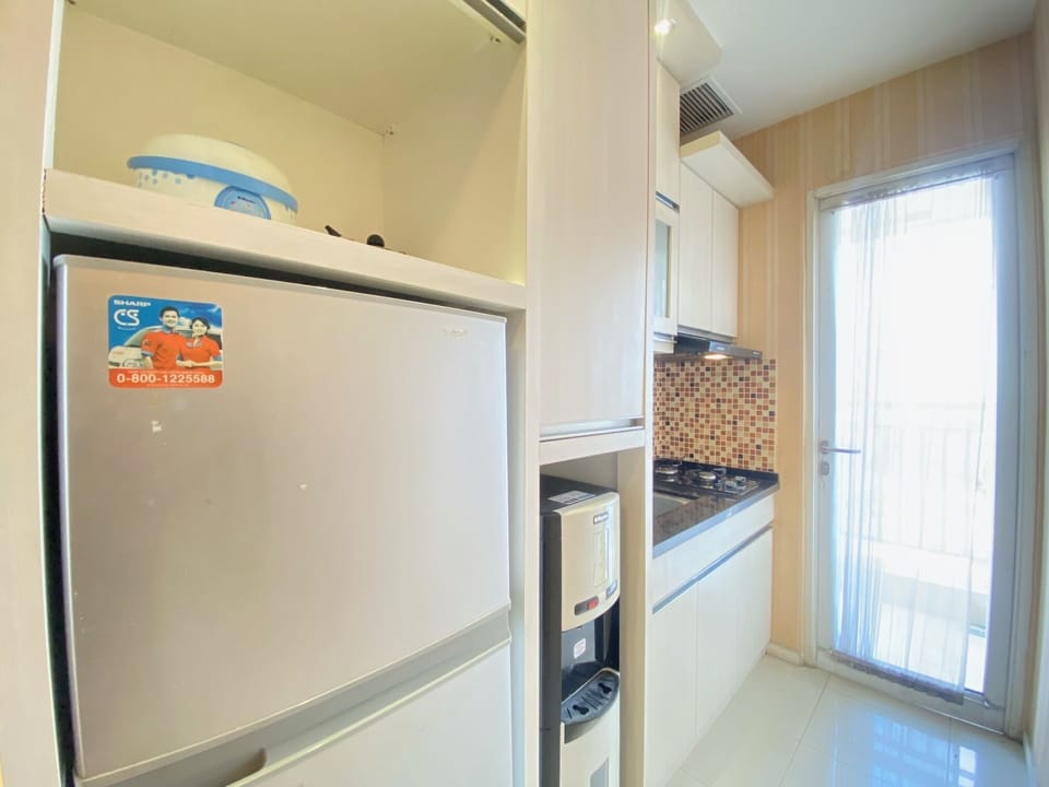Apartment | Private kitchen | Fridge, stovetop, cookware/dishes/utensils