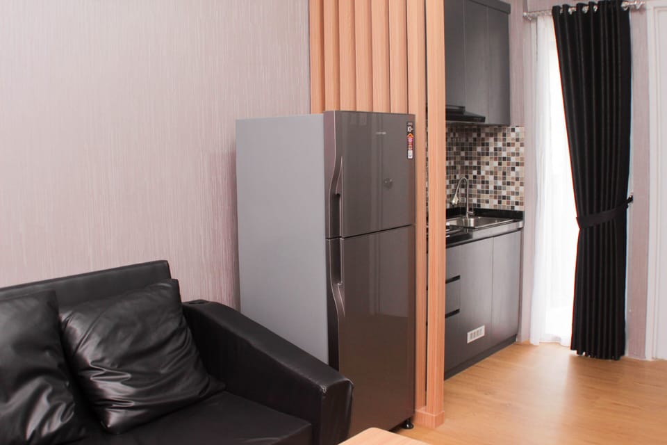 Apartment, 2 Bedrooms | Living area | TV