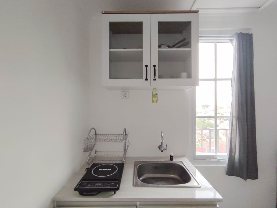 Apartment | Private kitchen | Fridge, stovetop, cookware/dishes/utensils