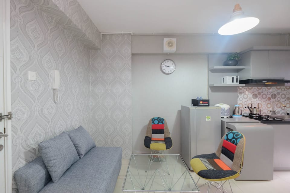Apartment, 2 Bedrooms | Living area | TV