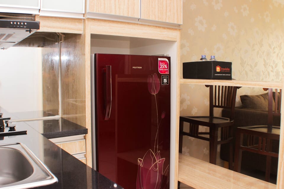 Apartment, 2 Bedrooms | Private kitchen | Fridge