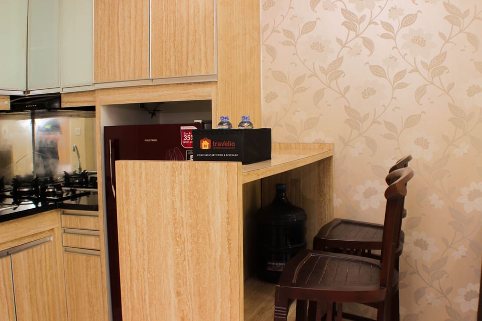 Apartment, 2 Bedrooms | Dining room