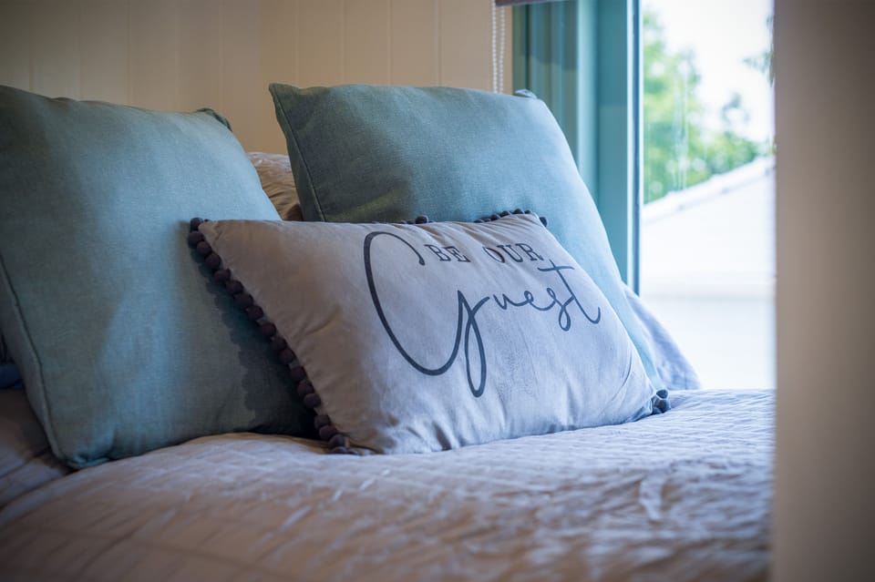 1 bedroom, premium bedding, free WiFi, bed sheets