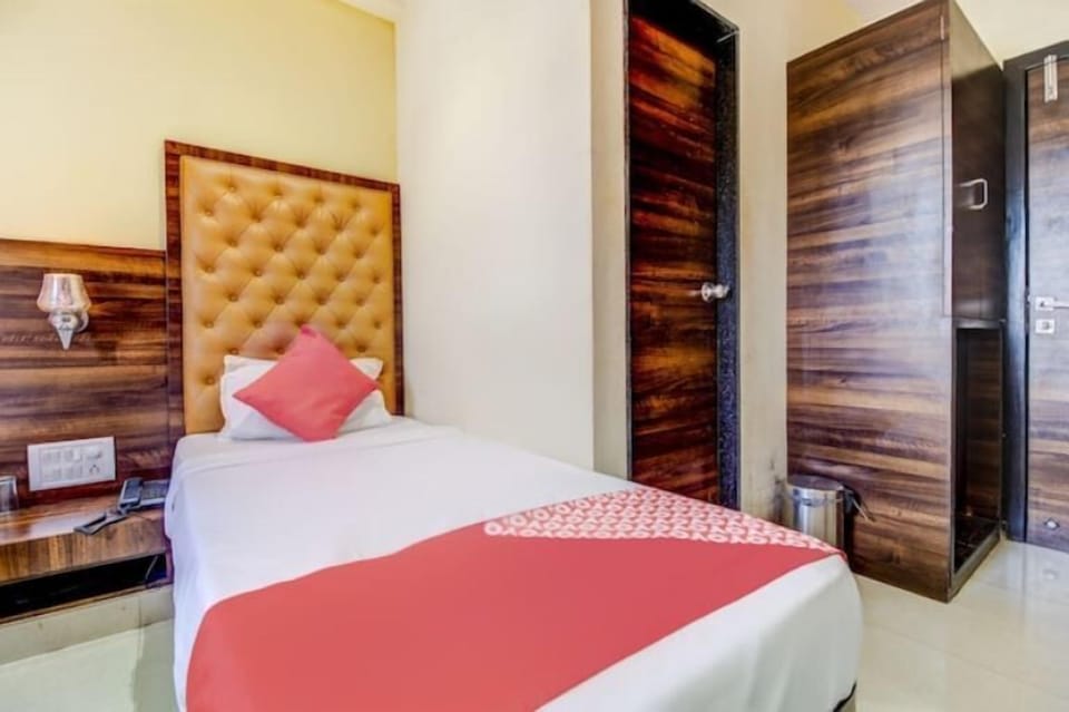 Deluxe Double Room | Blackout drapes, free WiFi, bed sheets