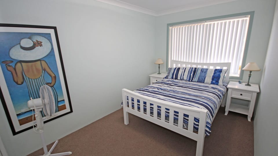 Simple bedroom decor