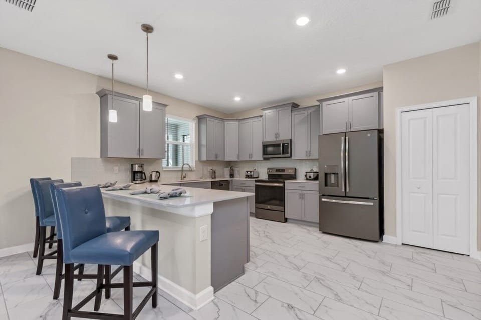 Villa, 6 Bedrooms | Private kitchen
