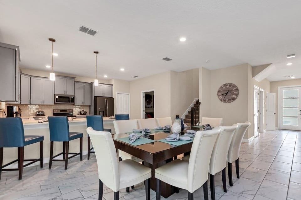 Villa, 6 Bedrooms | Private kitchen