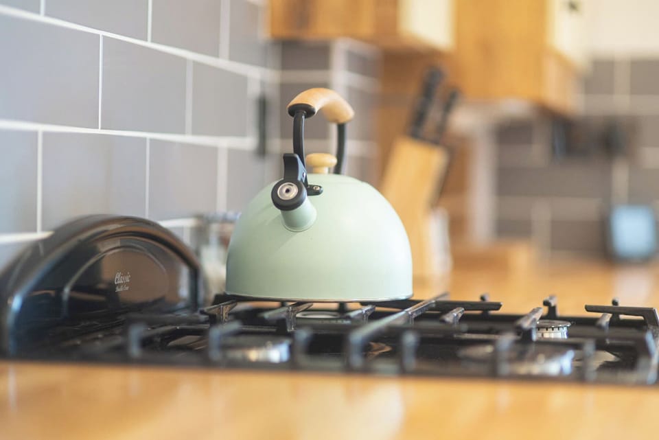 Cottage, 1 Bedroom | Private kitchen | Microwave