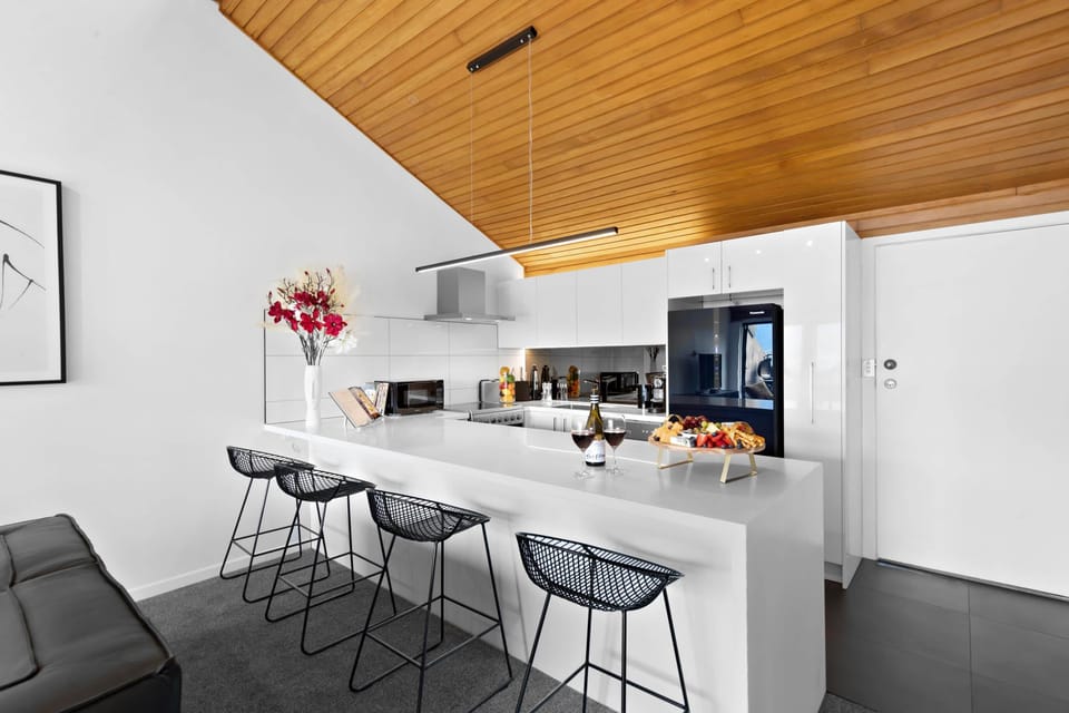 Kitchen: Sleek design meets functionality, perfect for culinary adventures and fun gatherings!
