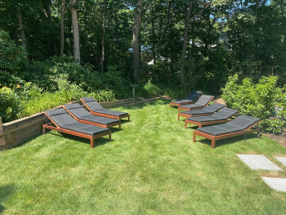 This home has a total of 10 lounge chairs.