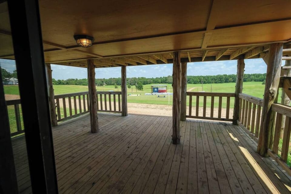 Lower porch