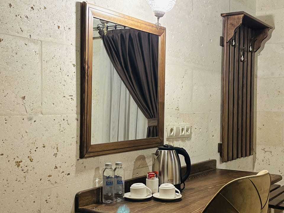 Standard Room | Individually decorated, iron/ironing board, free WiFi, bed sheets