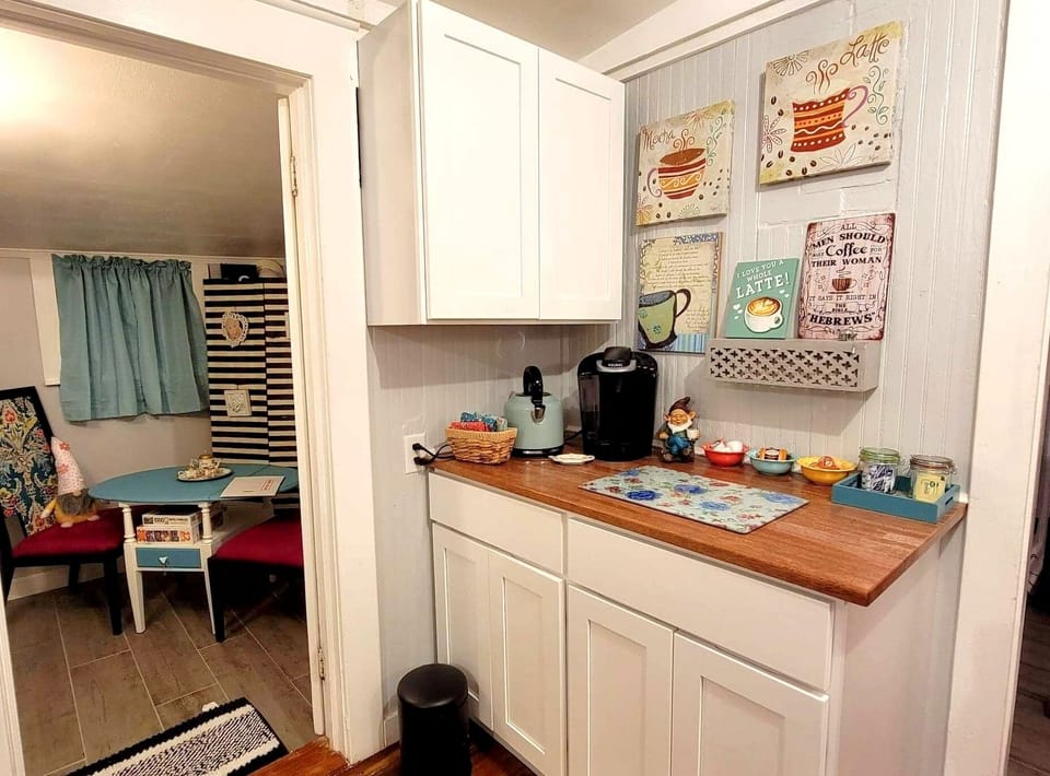 Coffee/ Tea Bar