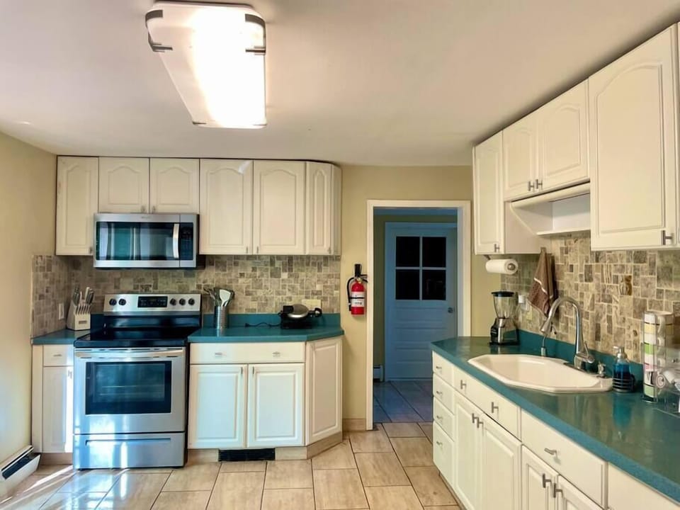 Full View Kitchen Area