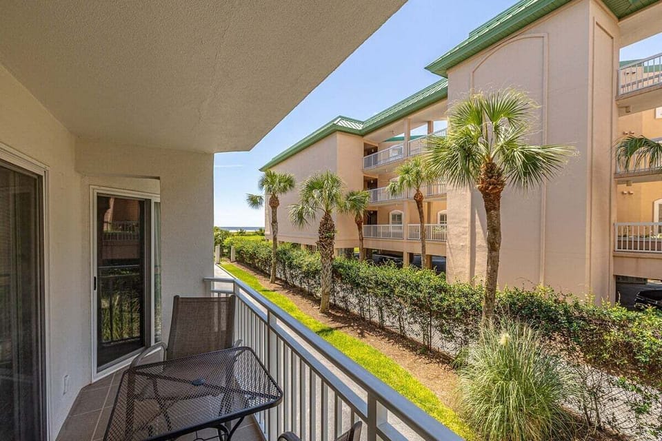 Beach Club 132 - Private Balcony