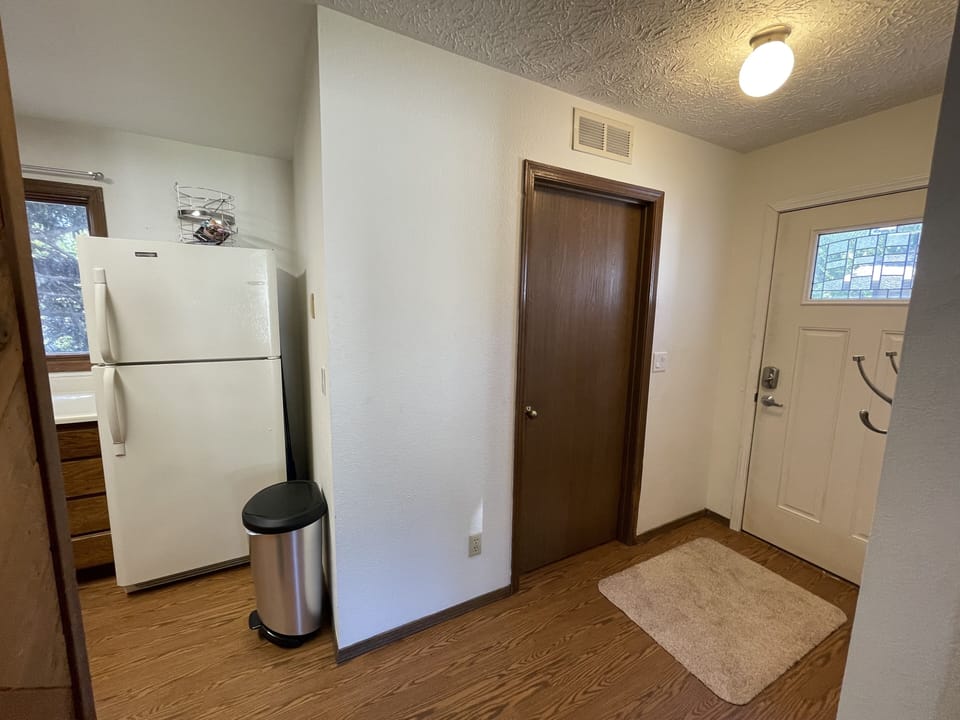 2 Entry area