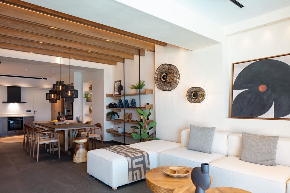 A palette of earthy tones gives the interior a relaxing environment.