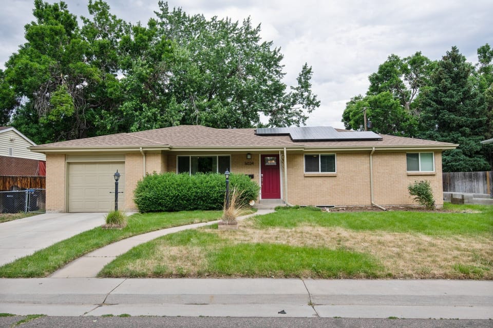 Conveniently located just minutes from Denver's main highways and close to downtown Denver and Boulder. 