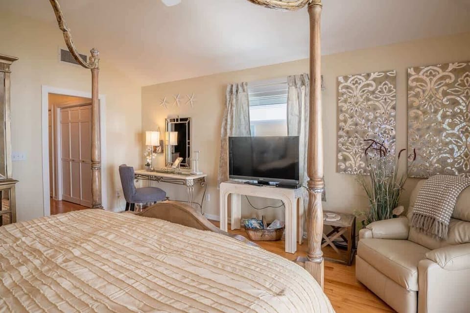 Third Floor Primary Bedroom Suite