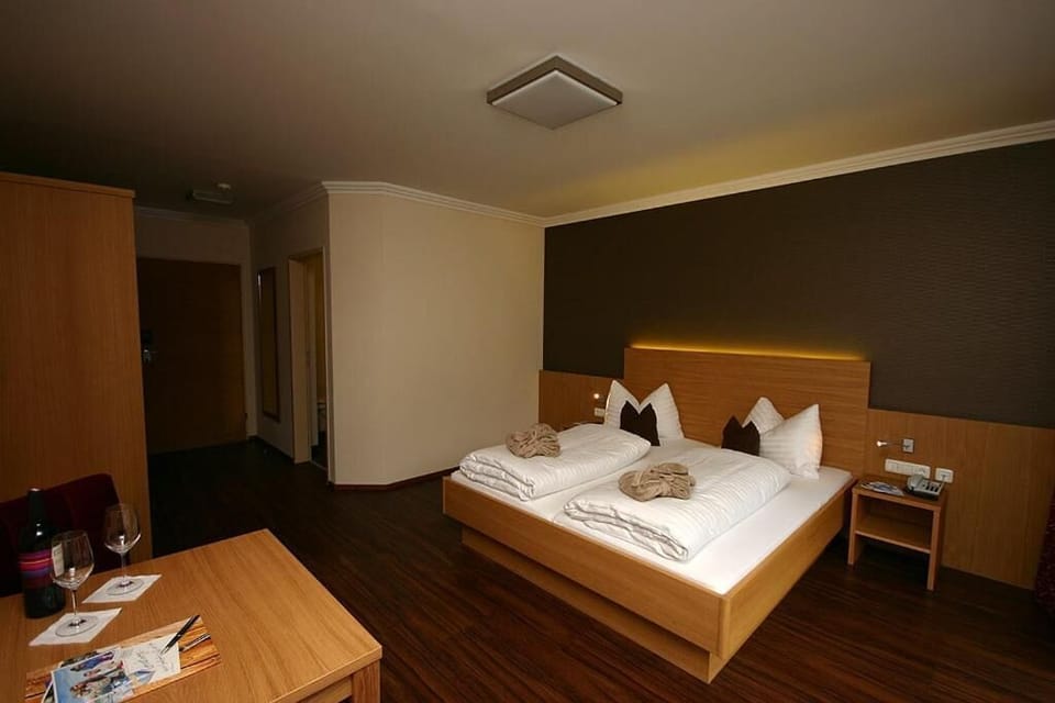 In-room safe, desk, soundproofing, bed sheets