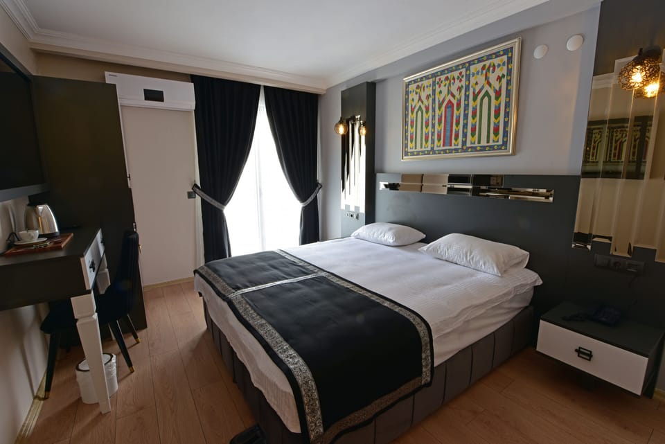 In-room safe, free WiFi