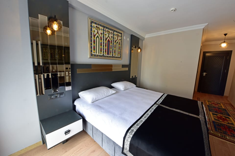 Double Room | In-room safe, free WiFi