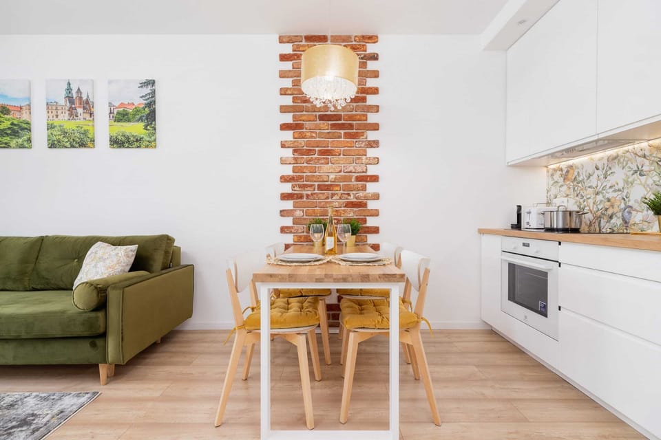 Dining table in the living room. 