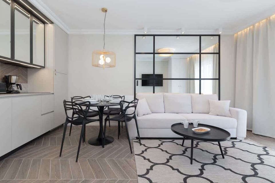 Unwind on the comfortable sofa that can be converted into double bed.