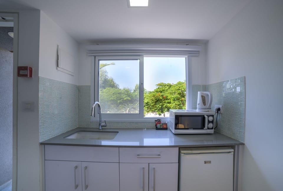 Premium Double Room, Patio | Private kitchenette | Electric kettle