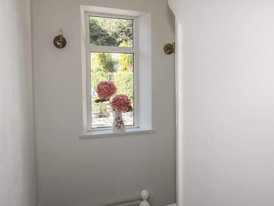 Cottage | 2 bedrooms, WiFi (free), individually decorated, individually furnished