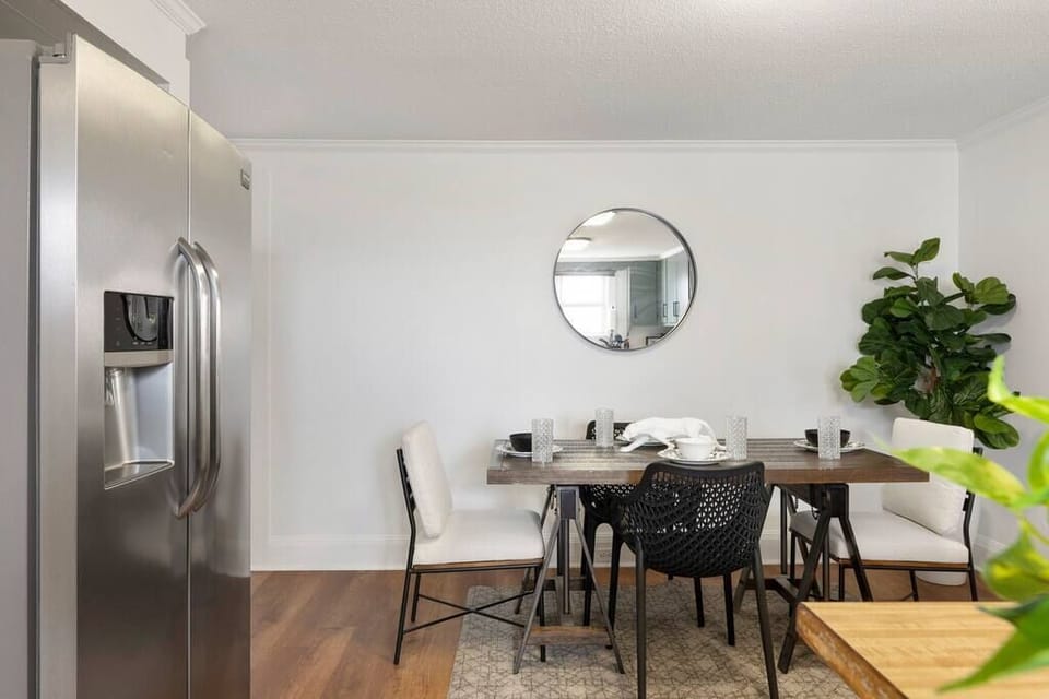 Dining Room (1)