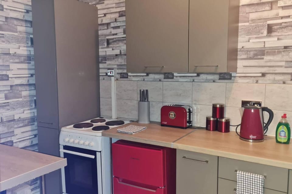 Apartment | Private kitchen | Fridge, microwave, oven, stovetop